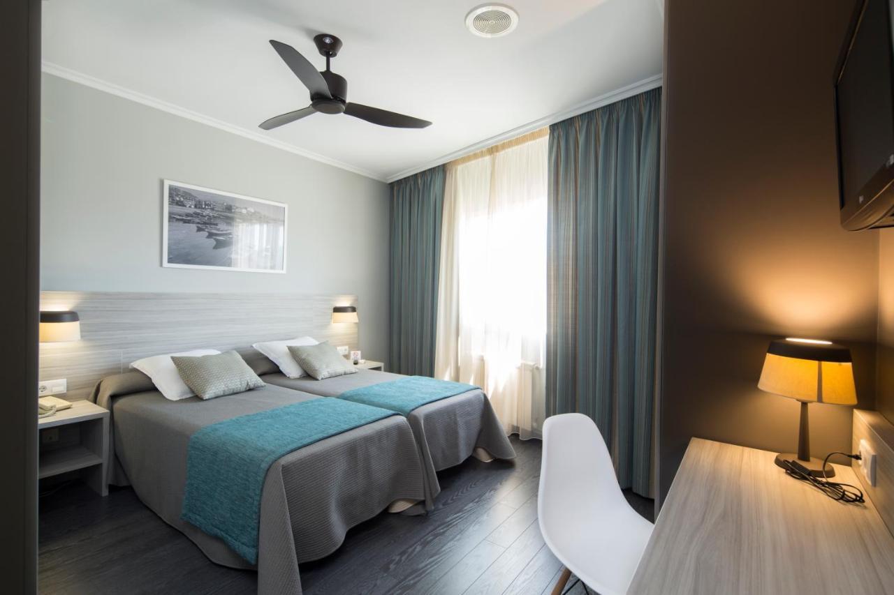 Hotel กอมบาร์โร ภายนอก รูปภาพ