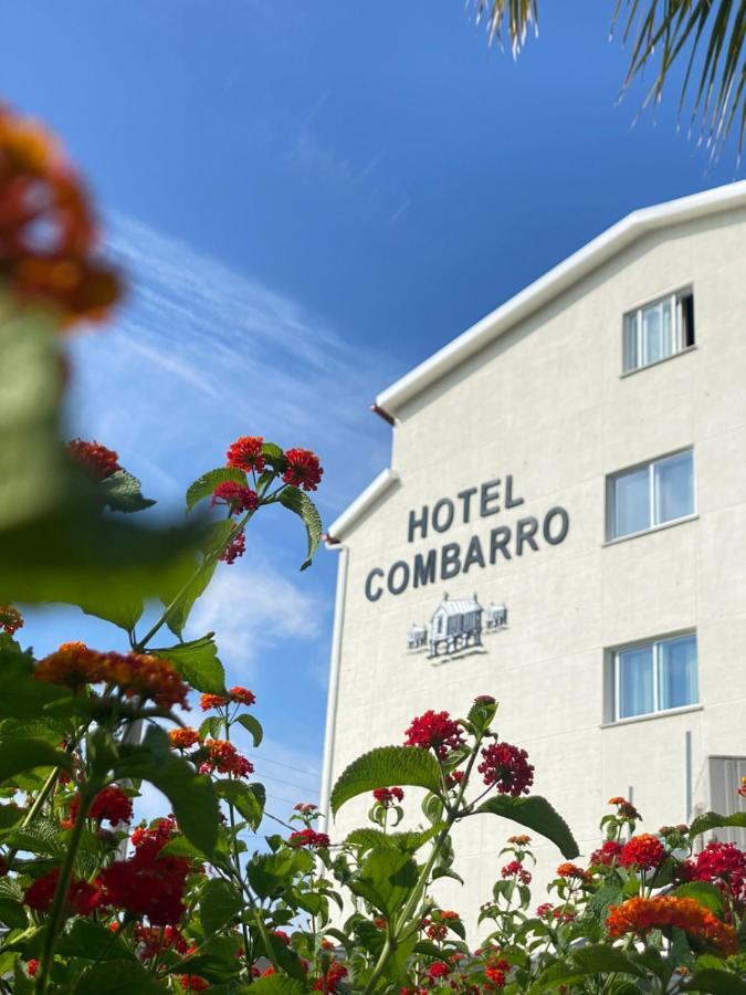 Hotel กอมบาร์โร ภายนอก รูปภาพ